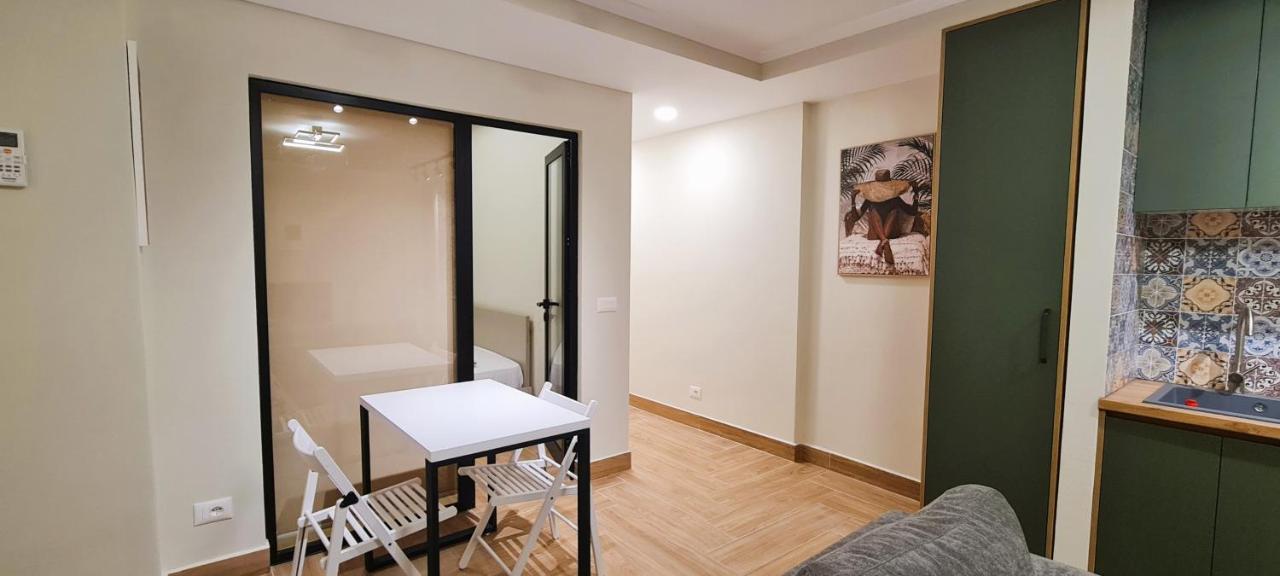 2V1 - Center Apartment 4 Tirana Bagian luar foto